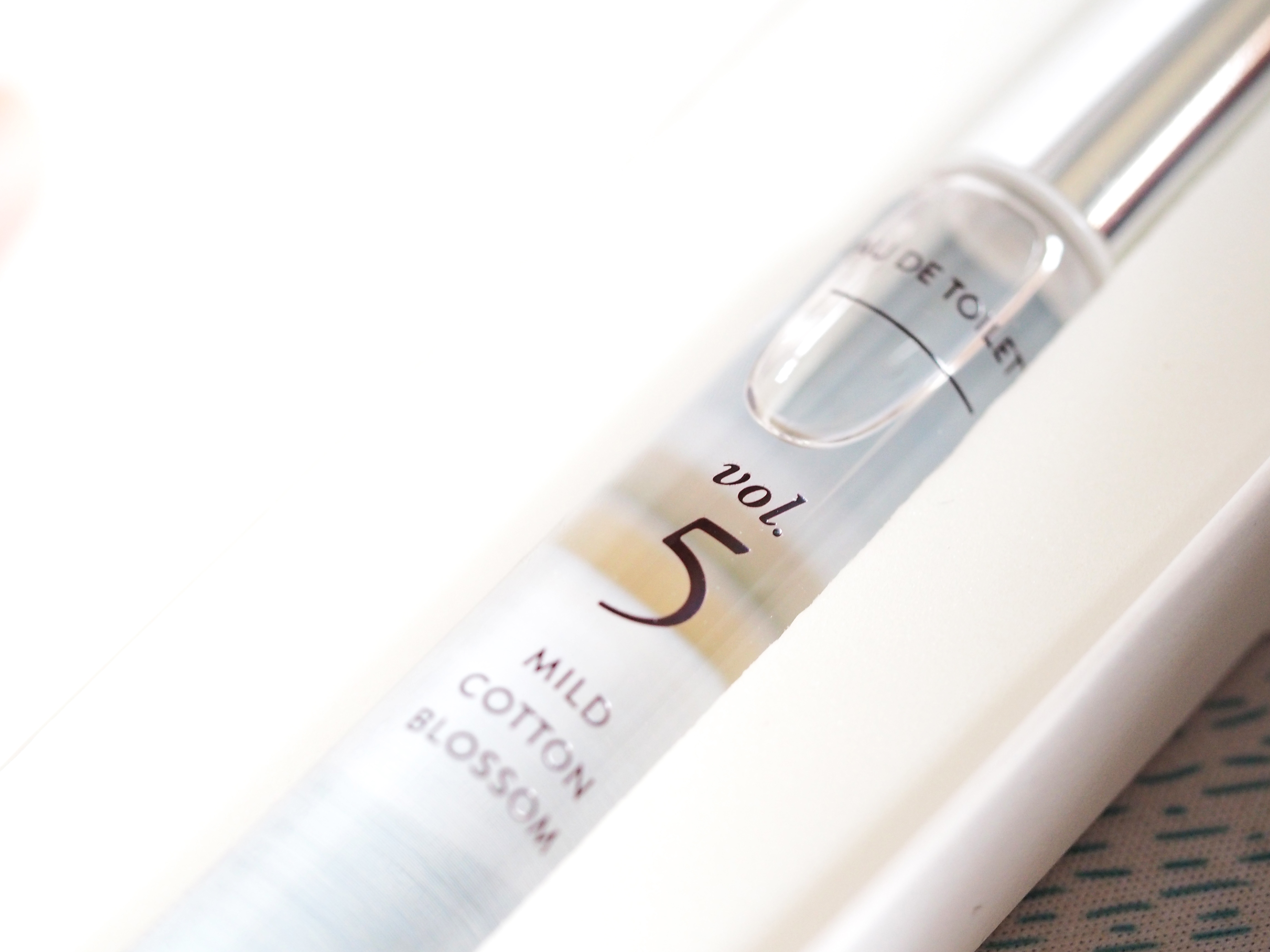 [REVIEW] Innisfree Eau De Toilette Rollerball