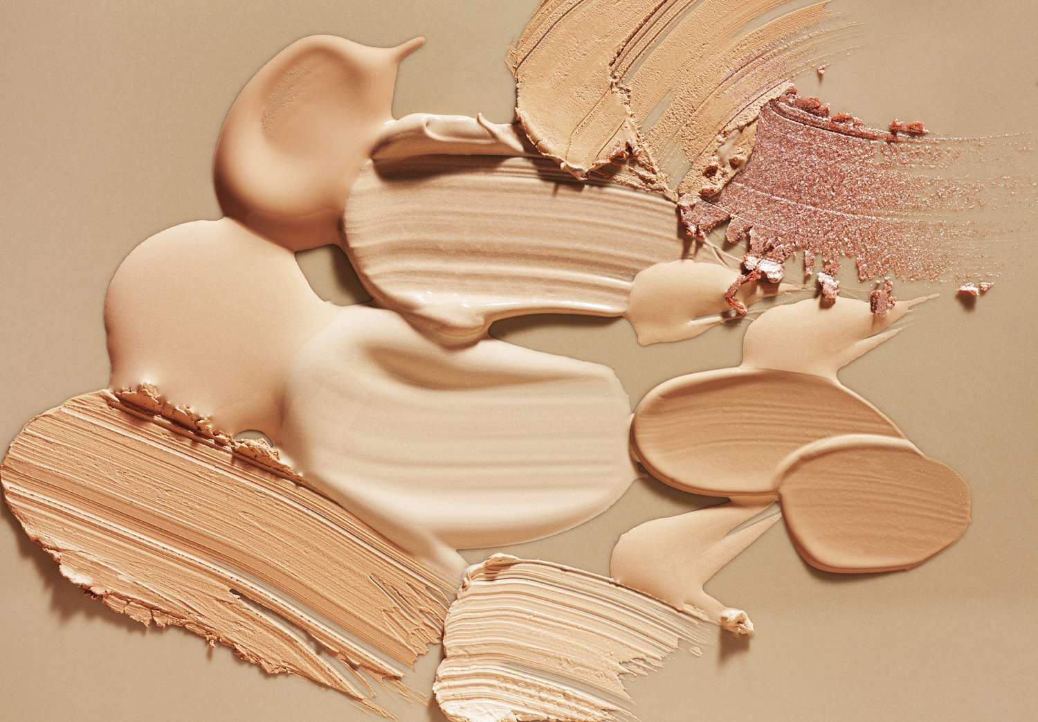 Ask The Glow Insider: What’s the Difference Between BB Cream, CC Cream, and Foundation?