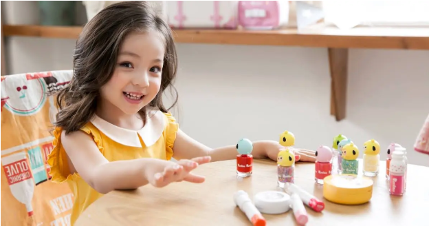 Which Kids Makeup Kit Is Safe for Children?