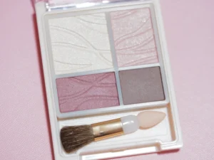 Cezanne Airy Touch Eyeshadow mauve pink review