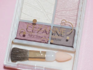 Cezanne Airy Touch Eyeshadow mauve pink review