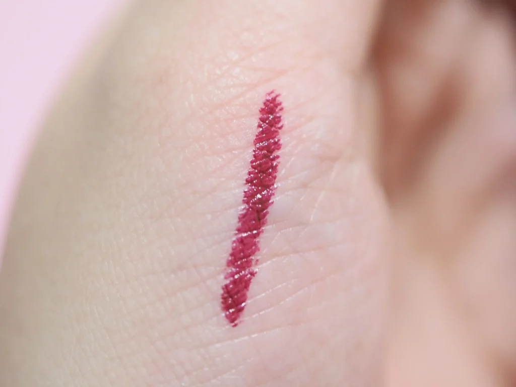 Chanel Le Rouge Crayon de Couleur review