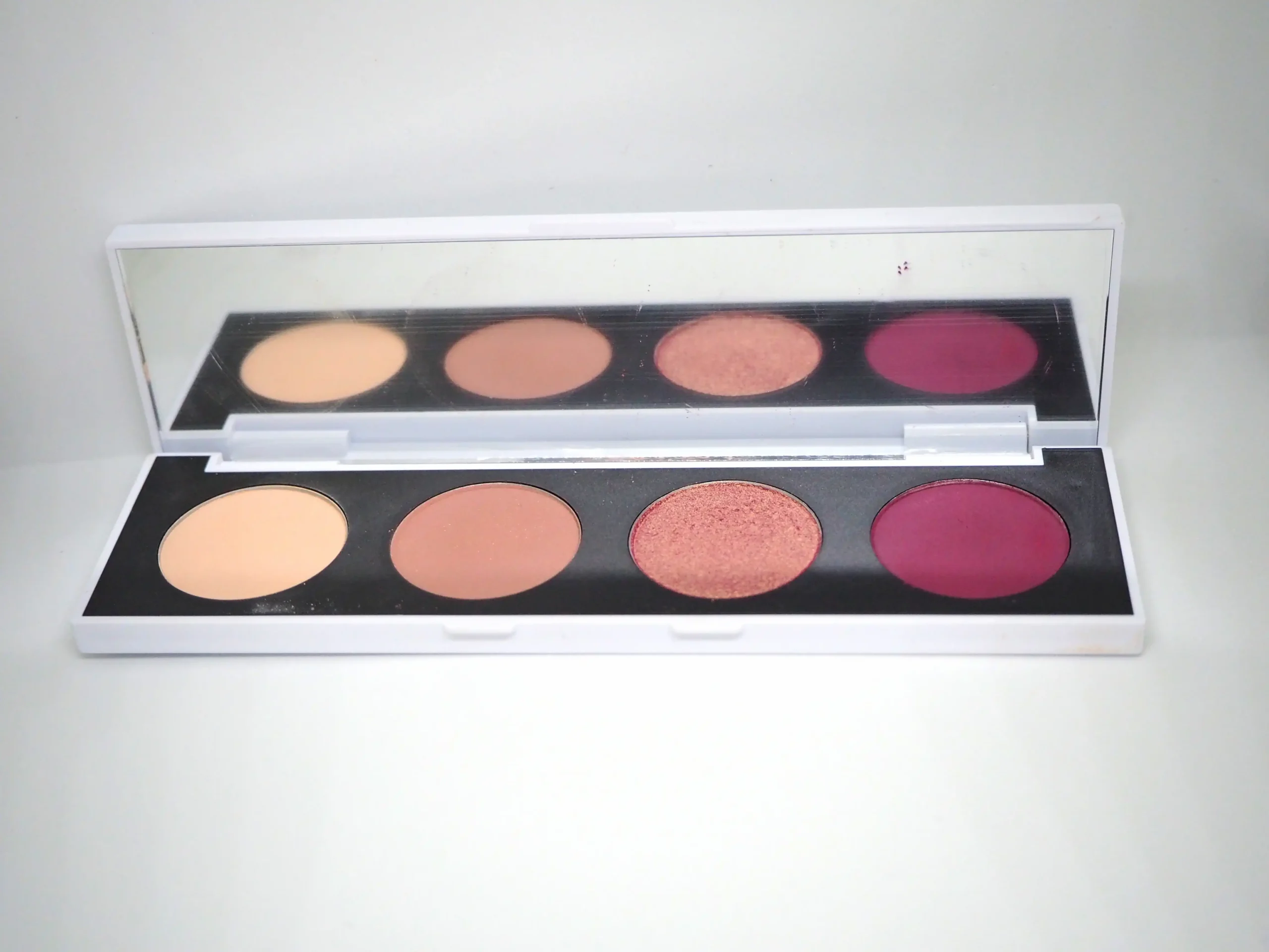 [REVIEW] Colourpop NO LIMIT Pressed Powder Shadow Palette