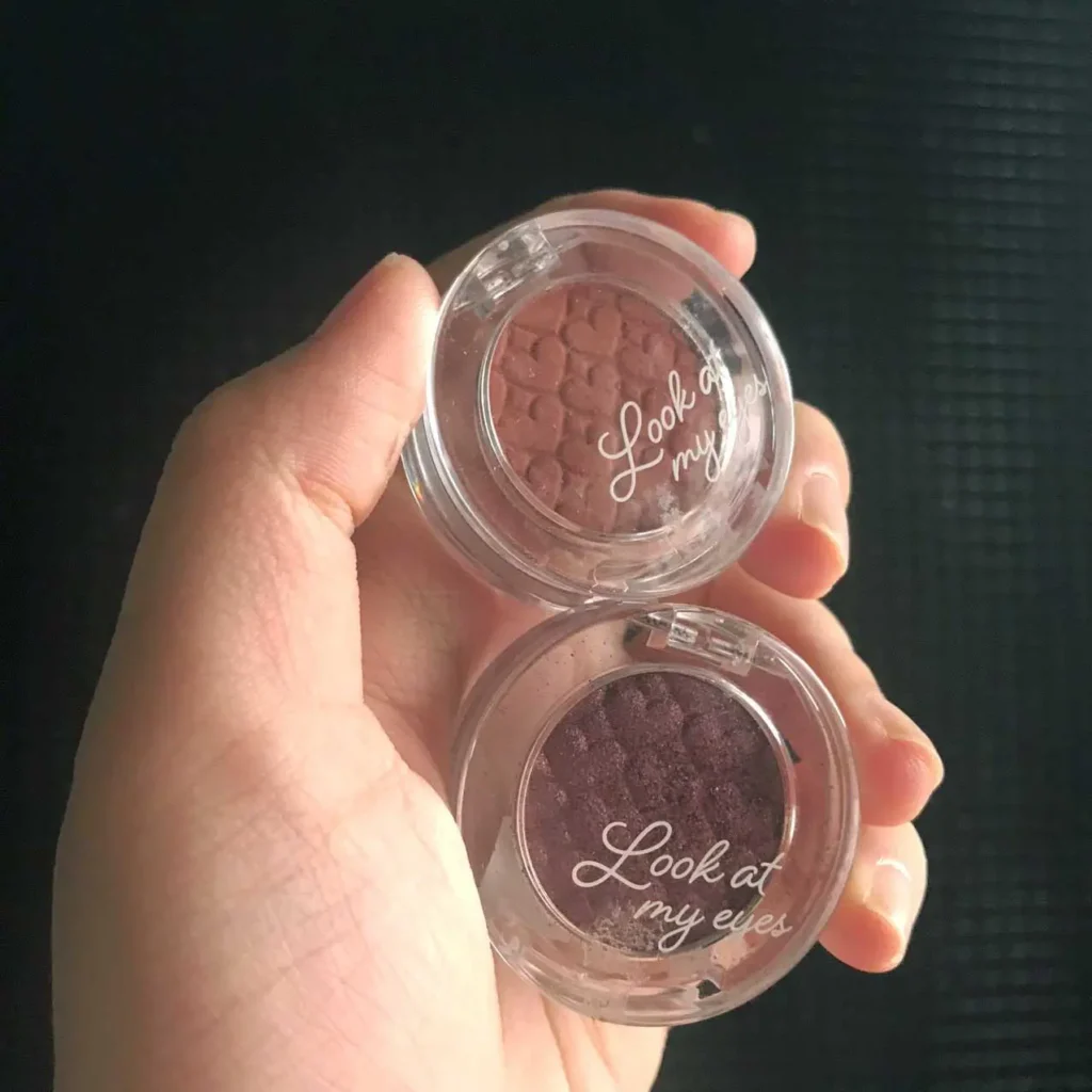 Look at my eyes blush