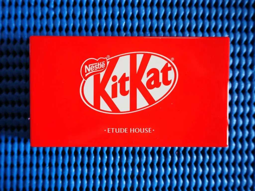 mini eyeshadow palette kitkat